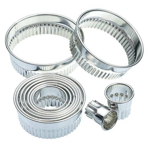 Fluted cutters 11 pieces with storage tin / CUTSET